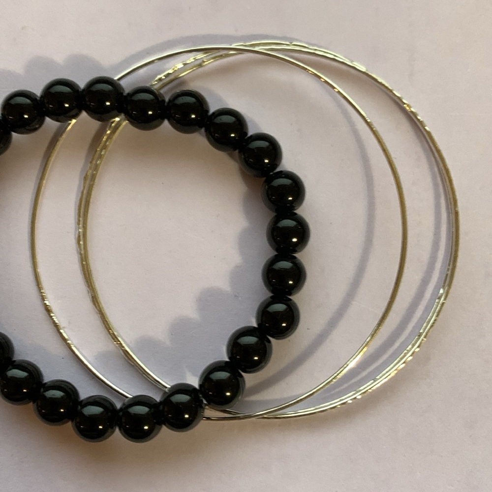 Four bracelets - Picture 6 of 6
